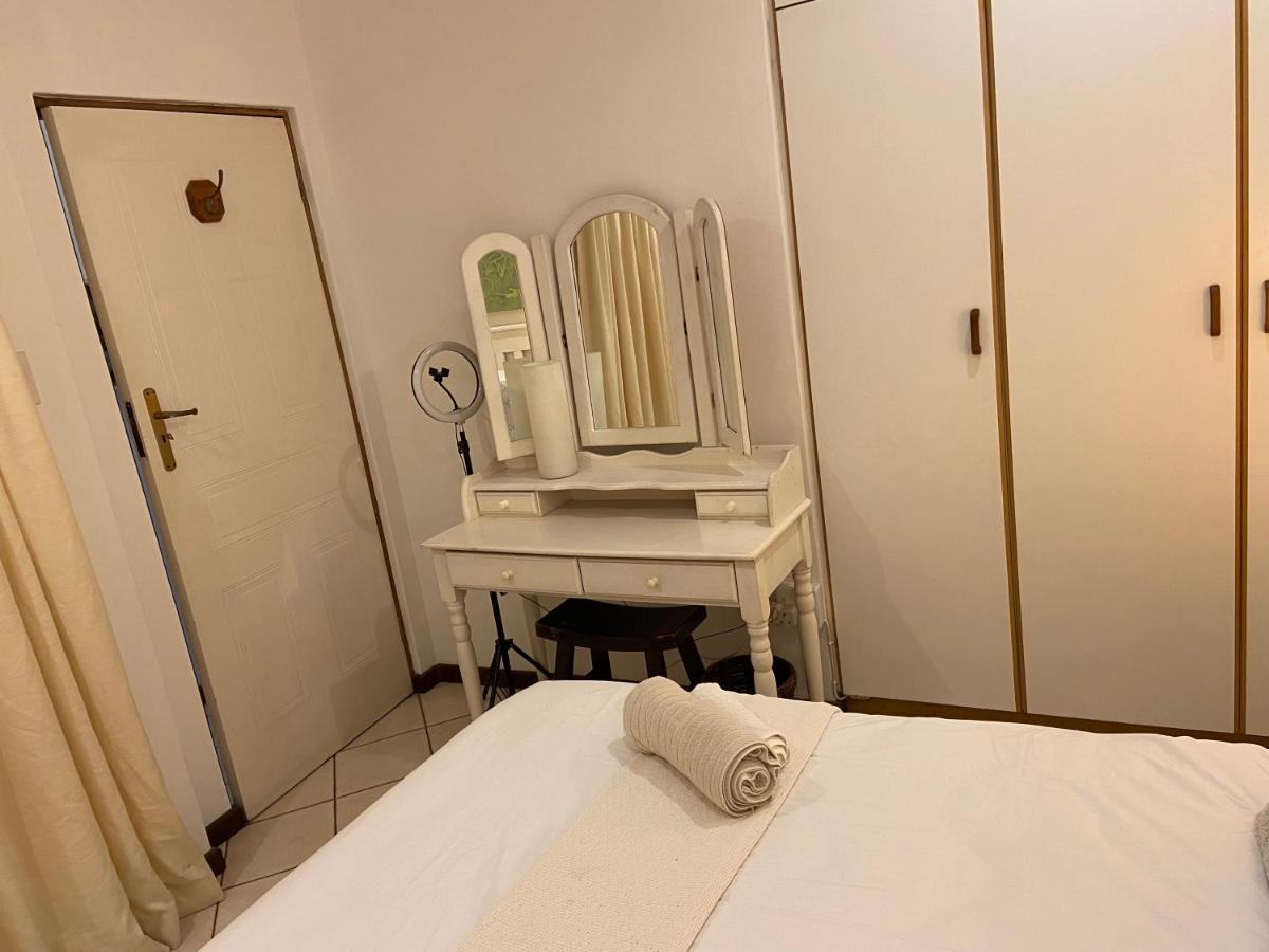 Waterloo Guest House 다반 외부 사진